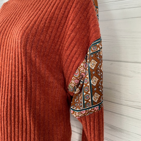 Maurice’s Rust Color Sweater for Women. - Picture 4 of 5